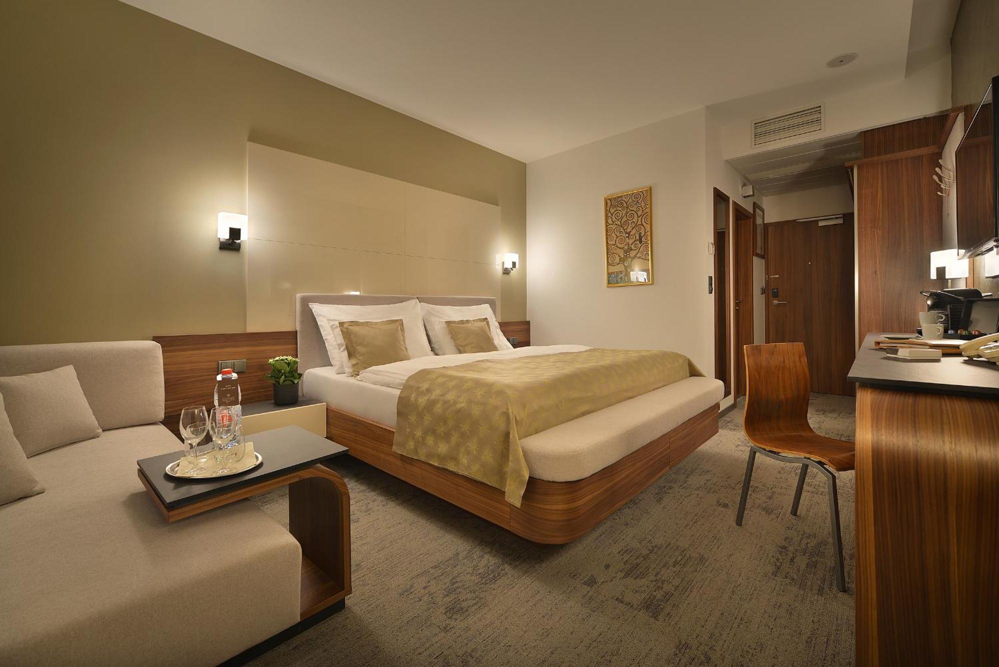 Wellness Hotel Diamant Hluboká nad Vltavou Dış mekan fotoğraf