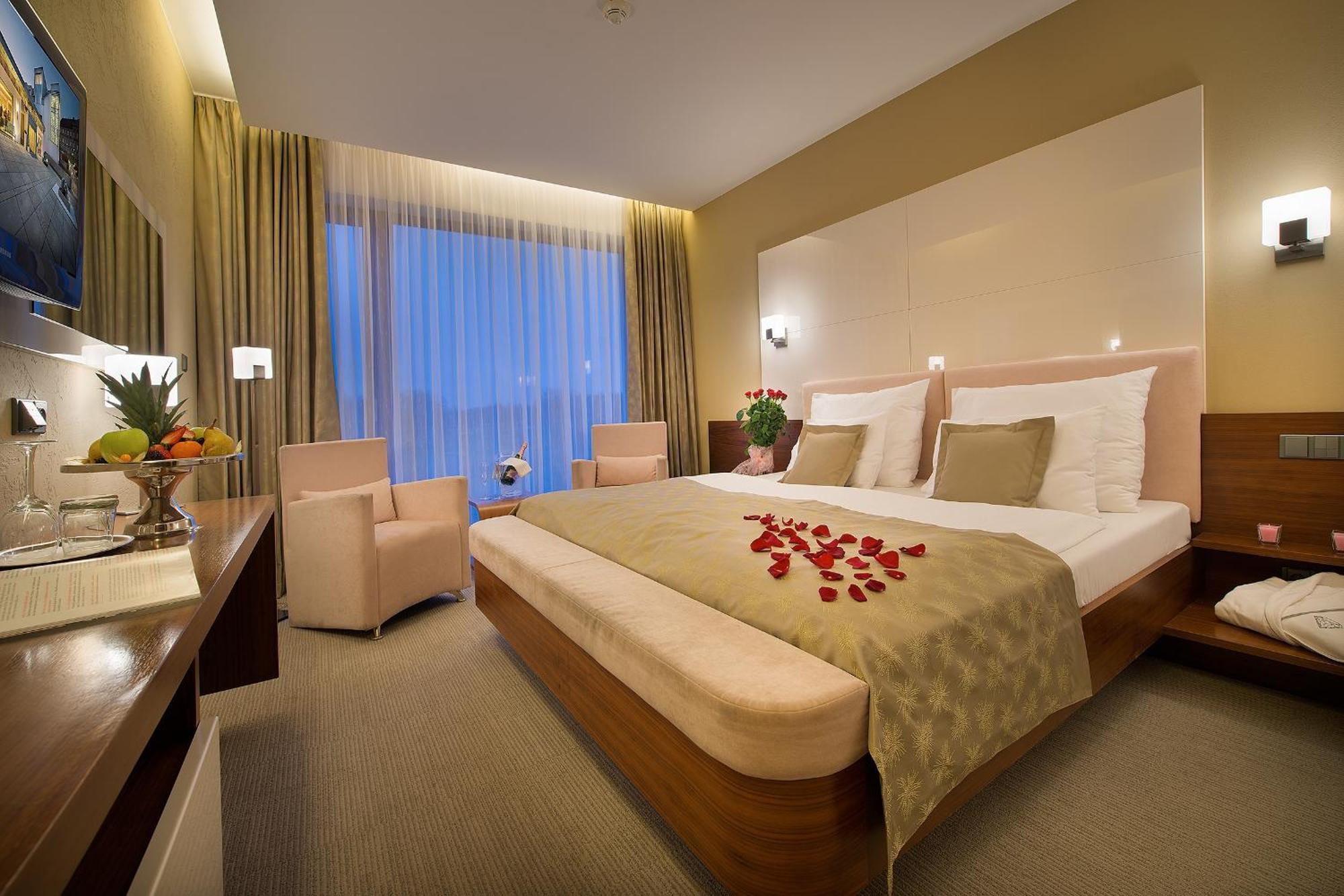 Wellness Hotel Diamant Hluboká nad Vltavou Dış mekan fotoğraf