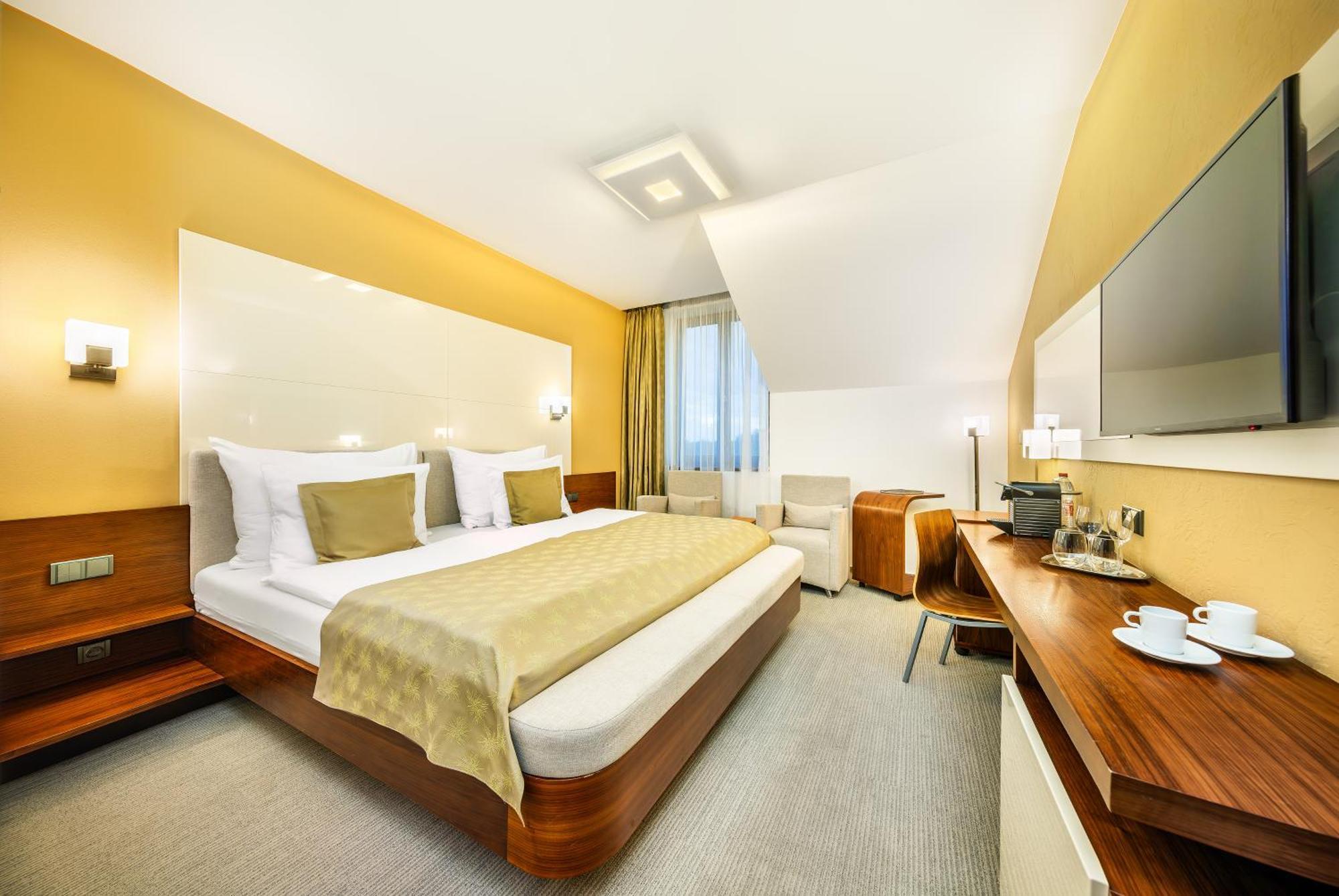 Wellness Hotel Diamant Hluboká nad Vltavou Dış mekan fotoğraf