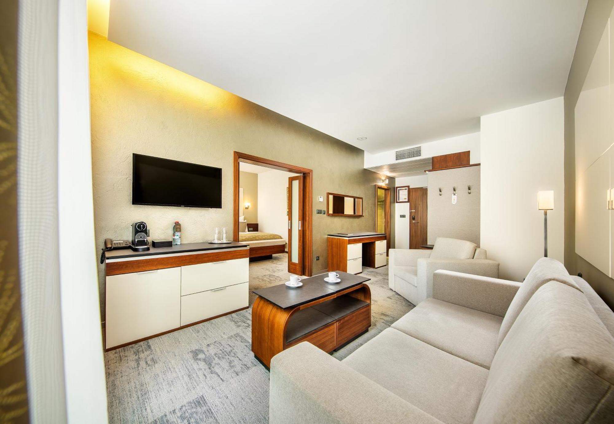 Wellness Hotel Diamant Hluboká nad Vltavou Dış mekan fotoğraf