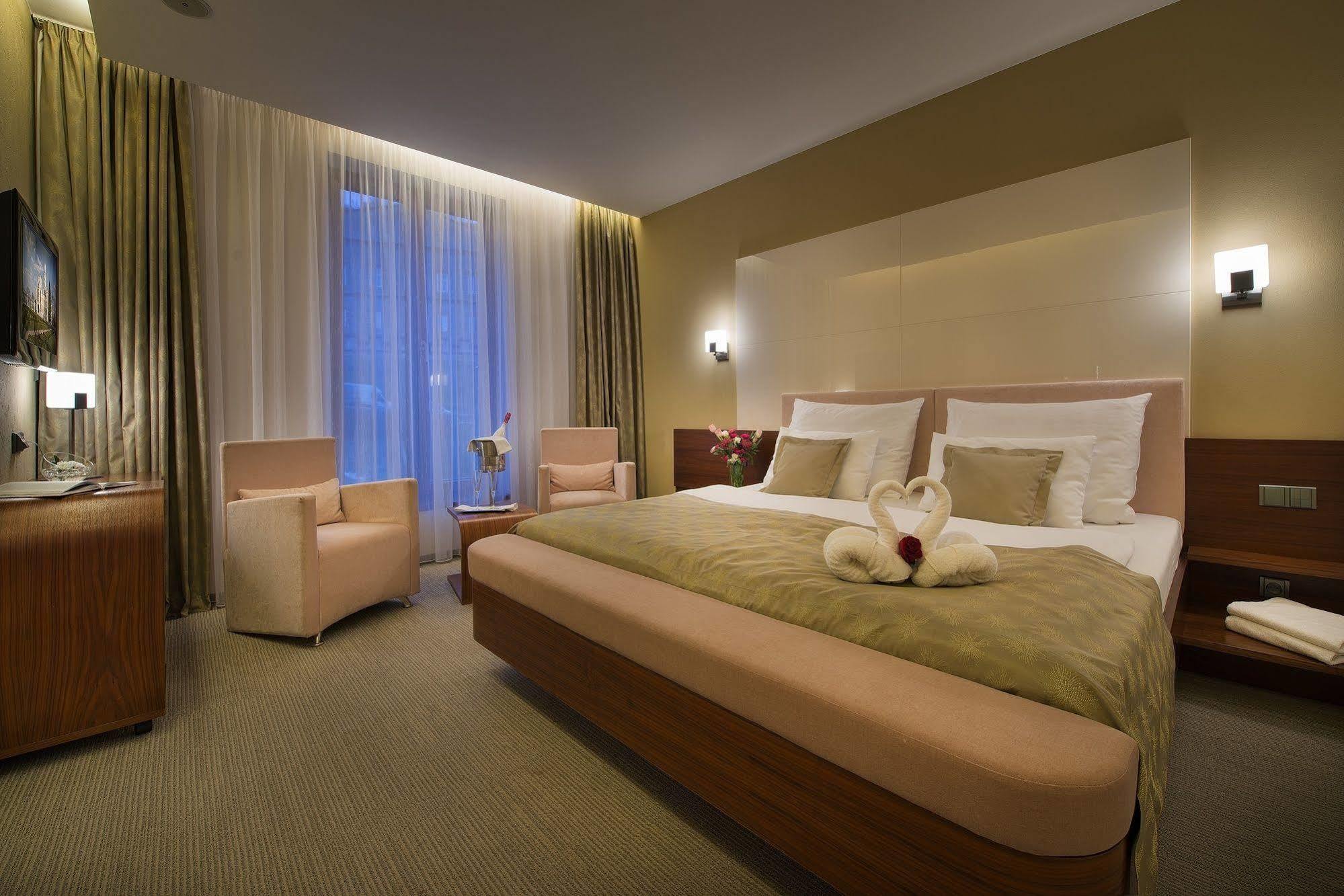 Wellness Hotel Diamant Hluboká nad Vltavou Dış mekan fotoğraf
